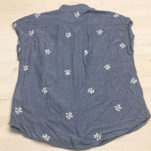 Lucky Brand cap sleeve button down flower top sz L - Picture 4 of 4